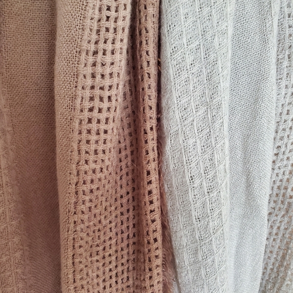 Scarf - Picture 4 of 7